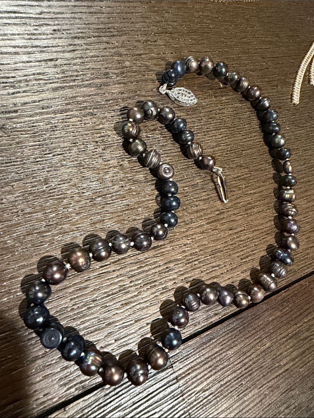 Handmade Maui Black Peacock freshwater Pearl Beaded Necklace